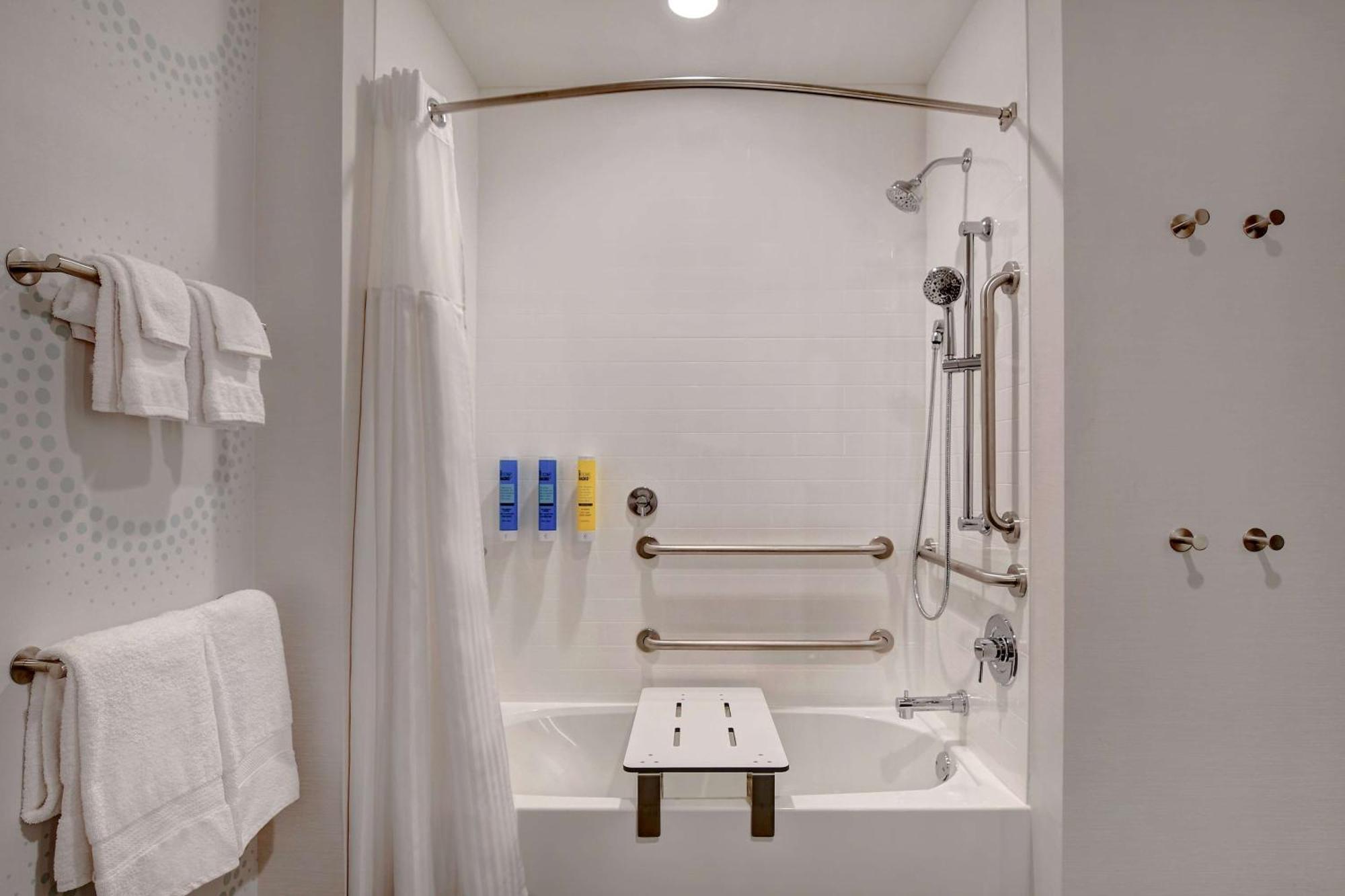 Tru By Hilton Macon North, Ga Hotel Bagian luar foto